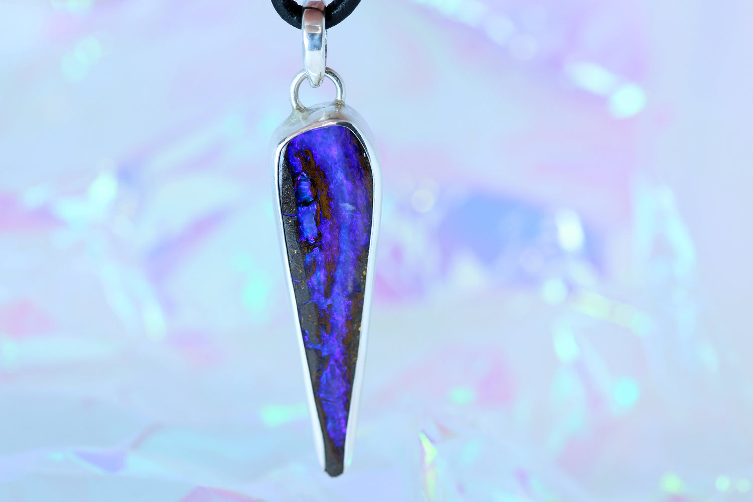 BLUE LAVA Boulder Opal Silberanhänger