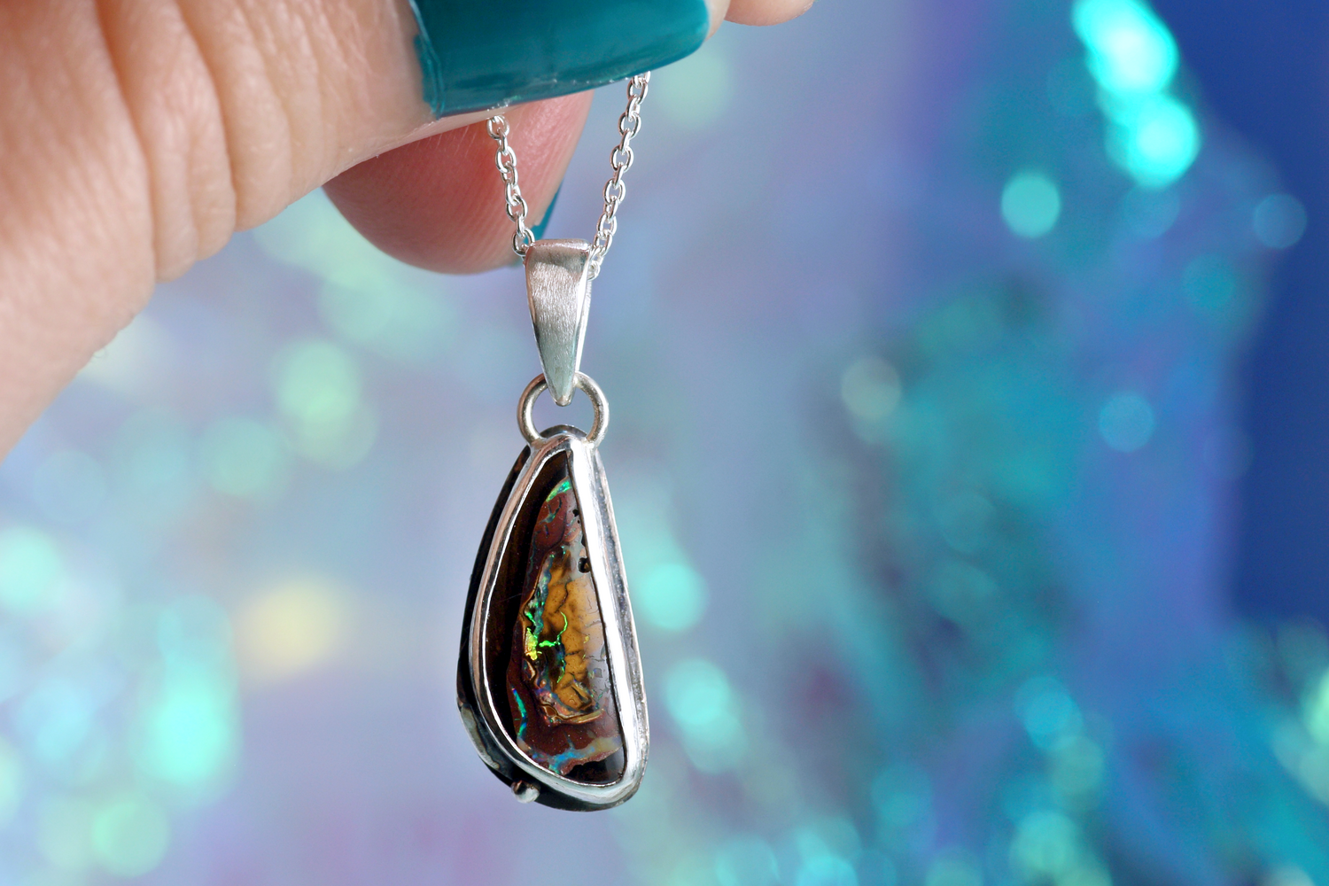 AURION Silberanhänger mit australischem Matrix Opal – Handgemachter, einzigartiger Anhänger
