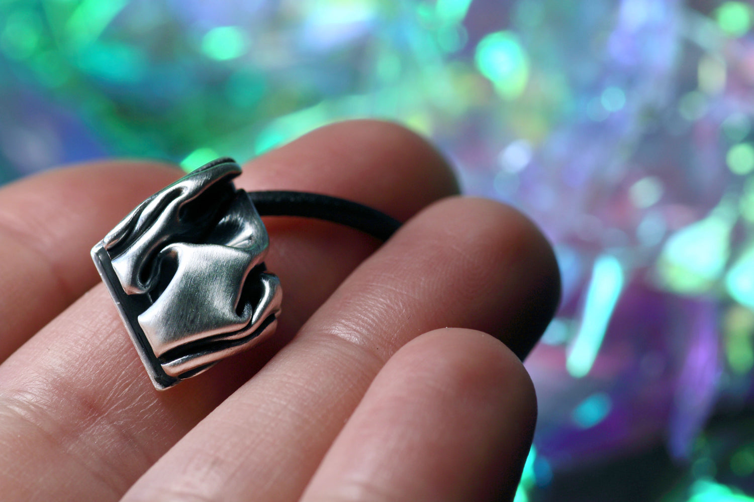 ONDINA Kunstvoller Anhänger aus Silber 925 mit Patina oder 18K Massiv-Gold