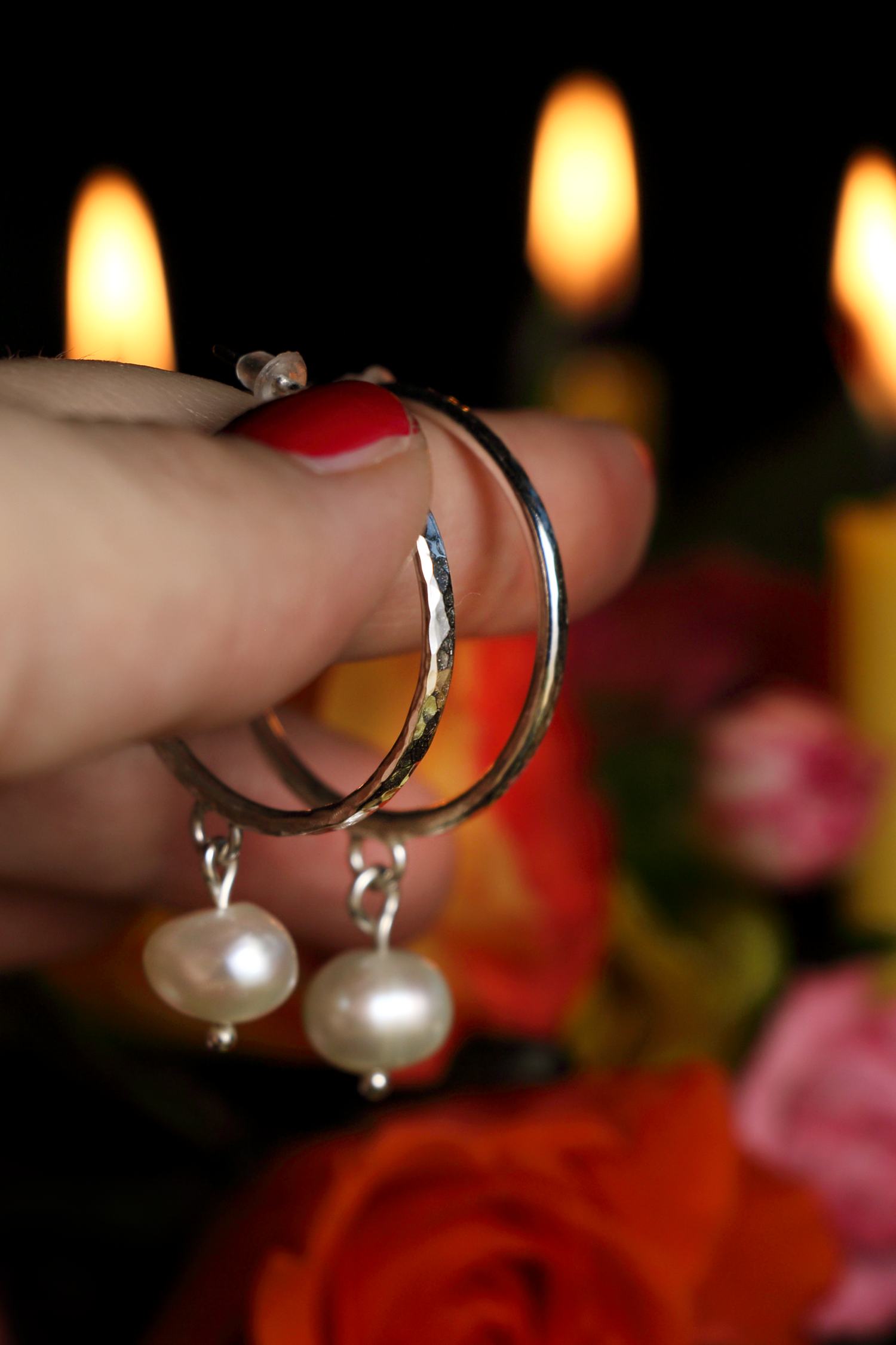 LUNA LACRIMA Silber-Creolen mit Perlen & Hammerschlag-Textur · Boho Silberohrringe · Handgemacht, einzigartig