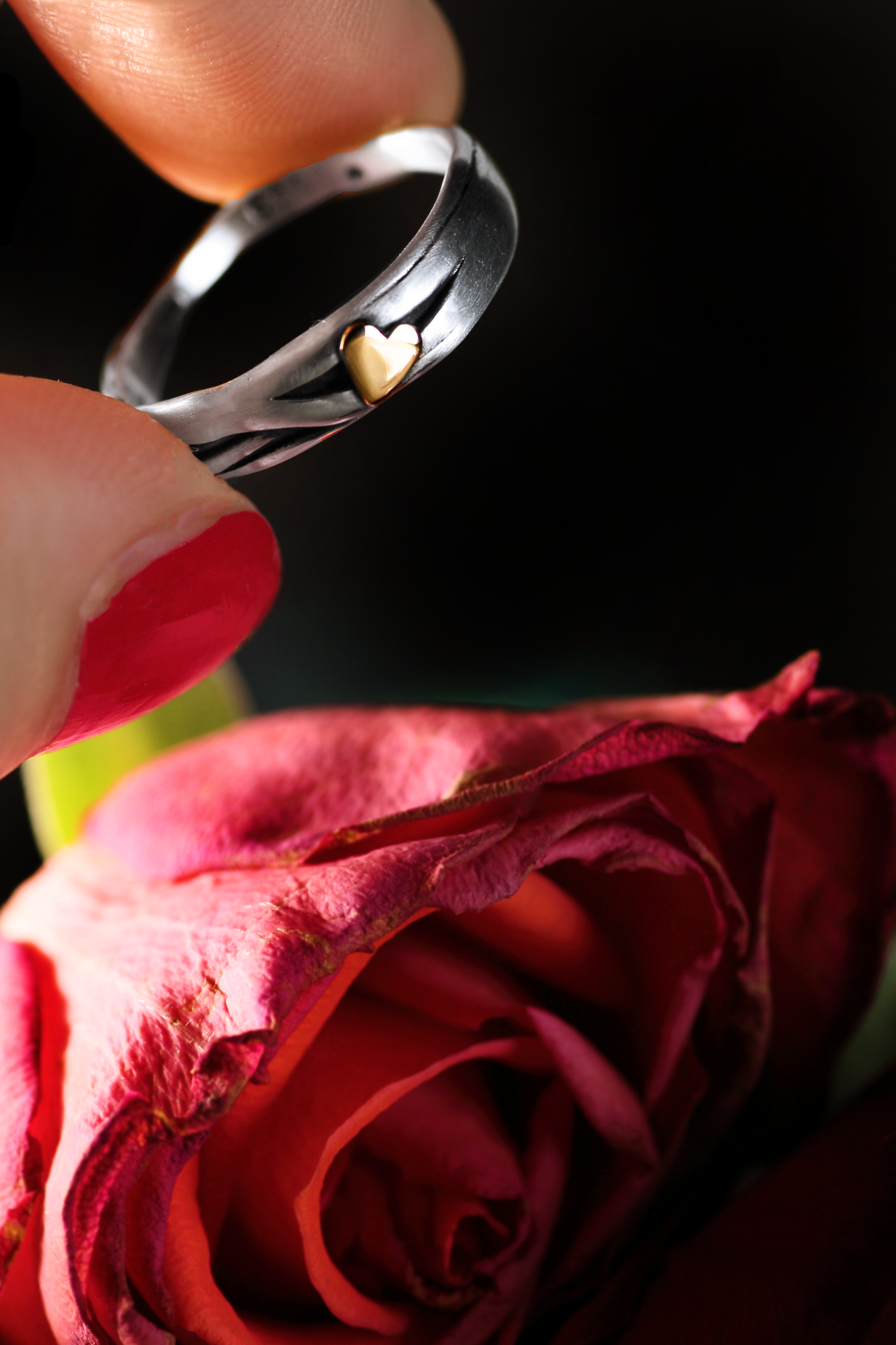 HERZ AUS GOLD Unikat Ring aus Silber 925 mit 18k Rosé Gold Heart · Ringgrösse EU 52