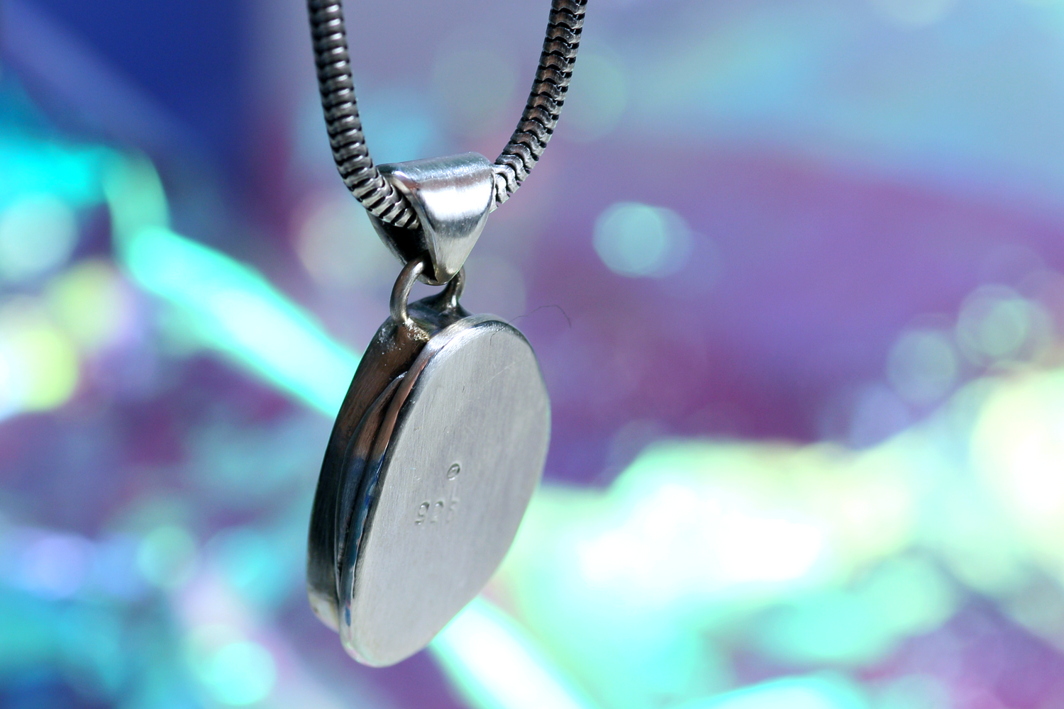 LUX NEXUS Silberanhänger mit australischem Opal – Handgemachter, einzigartiger Anhänger