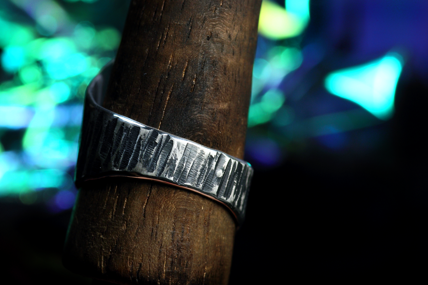 OPALUS MAGNUS Boho Silberrring mit australischem Opal – Handgemachter, einzigartiger Unisex Ring · Ringgrösse EU 65