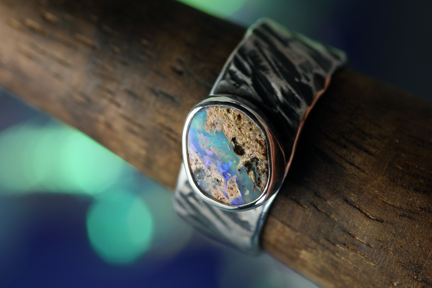 MARE IMMORTALE Boho Silberrring mit australischem Opal – Handgemachter, einzigartiger Unisex-Ring · Ringgrösse EU 59