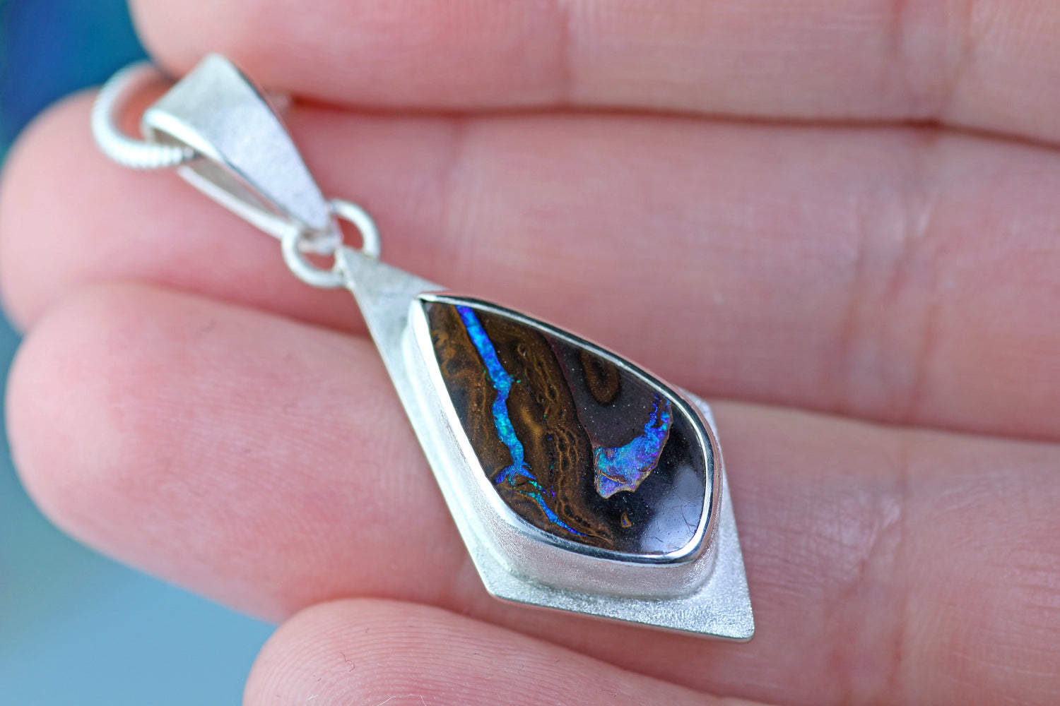 ARCANA LAGUNA Silberanhänger mit australischem Opal – Mystischer Silberschmuck