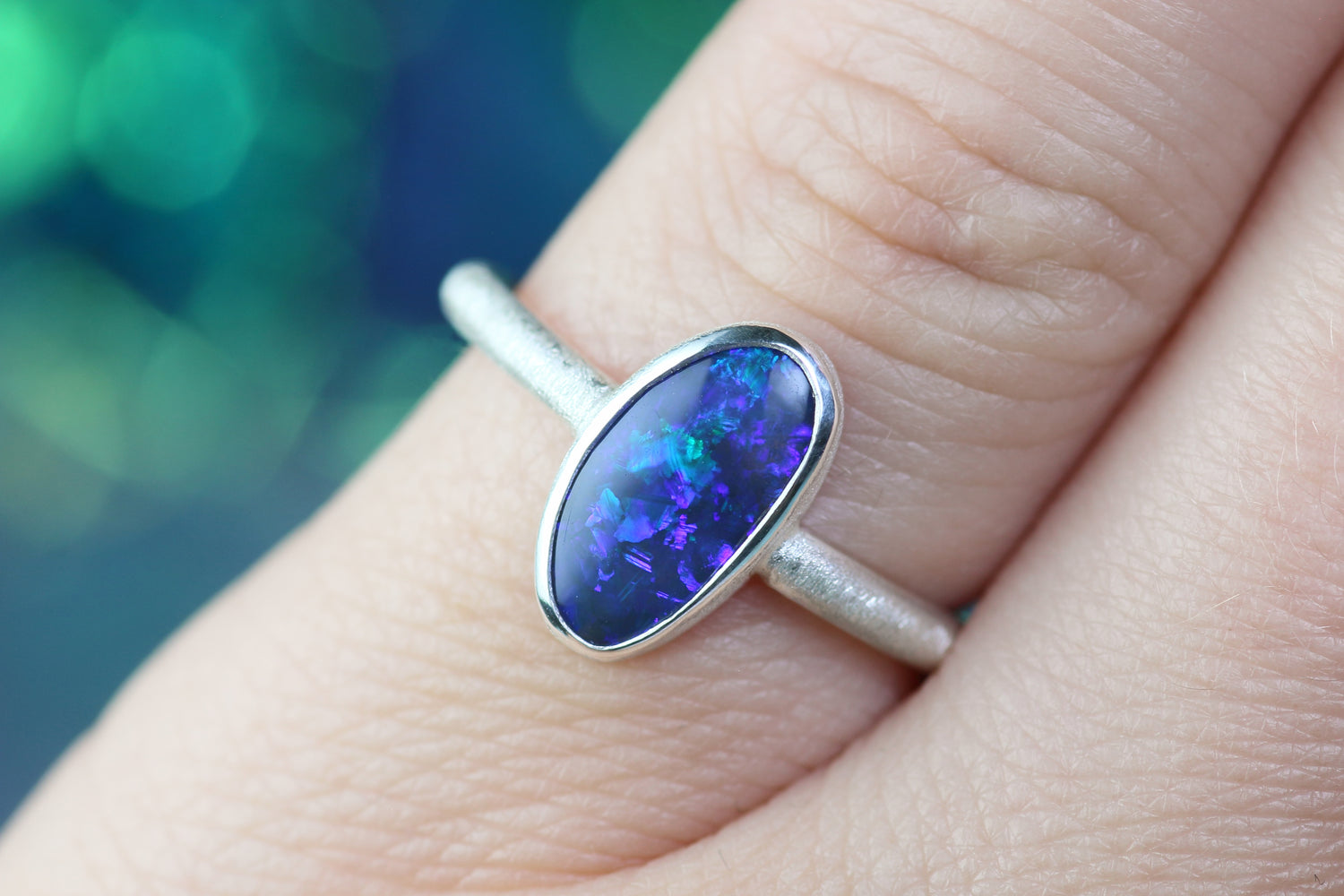 LUNA NOVA – Opal Silberring · EU 51 - 52
