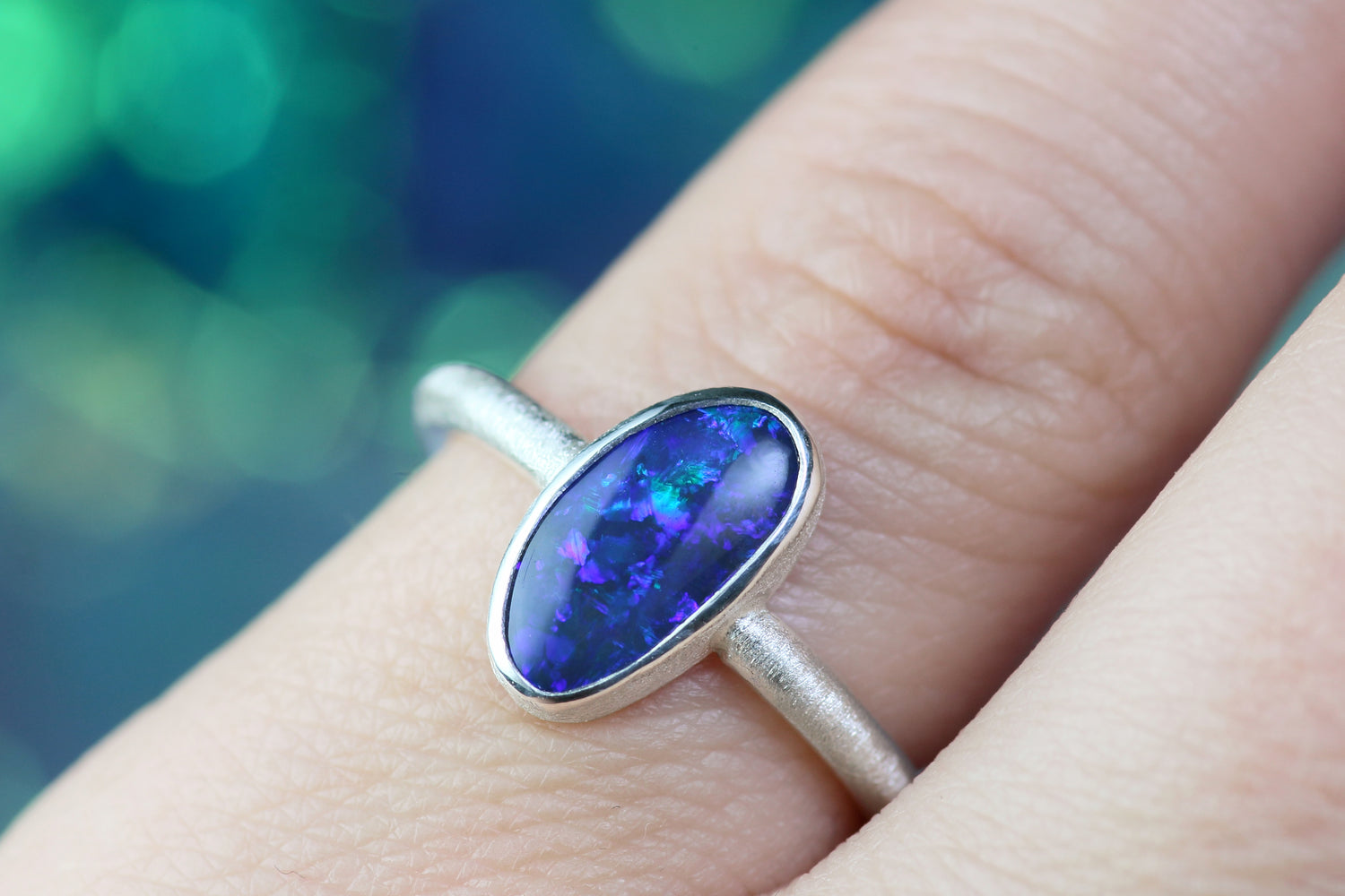 LUNA NOVA – Opal Silberring · EU 51 - 52