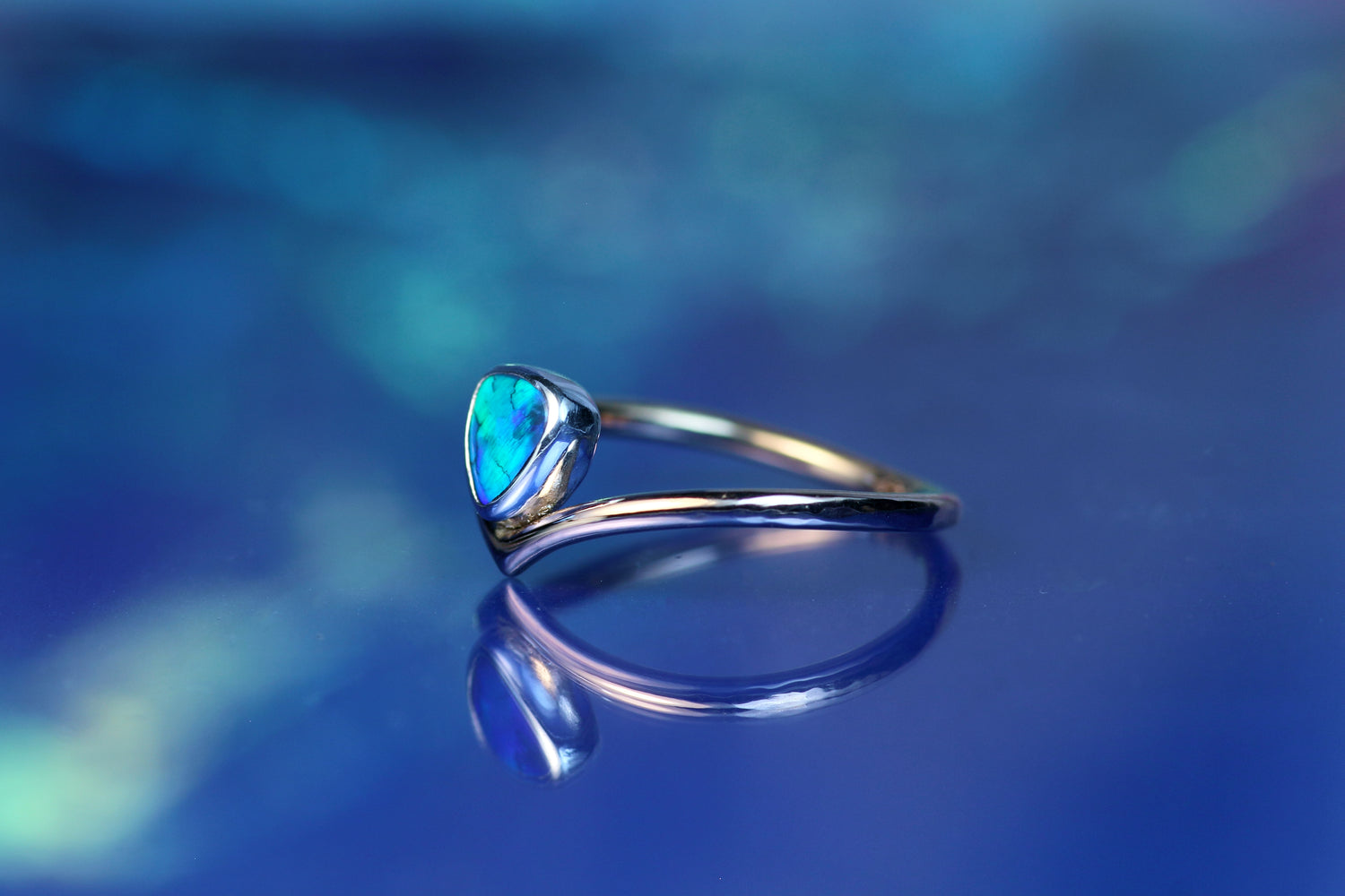 AURORA ETERNA Bicolor Ring in 18k Roségold mit Black Opal in Silber · EU 50 - 51