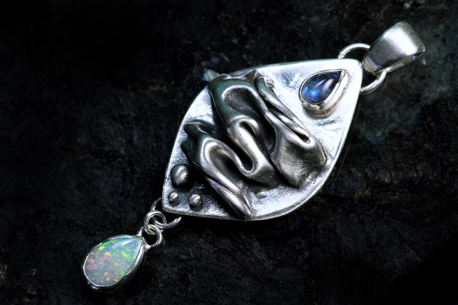 LACRIMA Silberanhänger mit Mondstein & Crystal Opal Anhänger