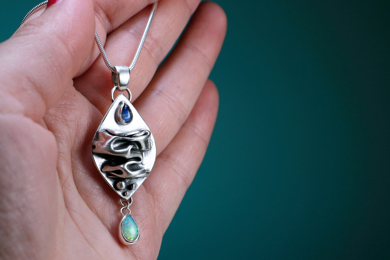 LACRIMA Silberanhänger mit Mondstein & Crystal Opal Anhänger