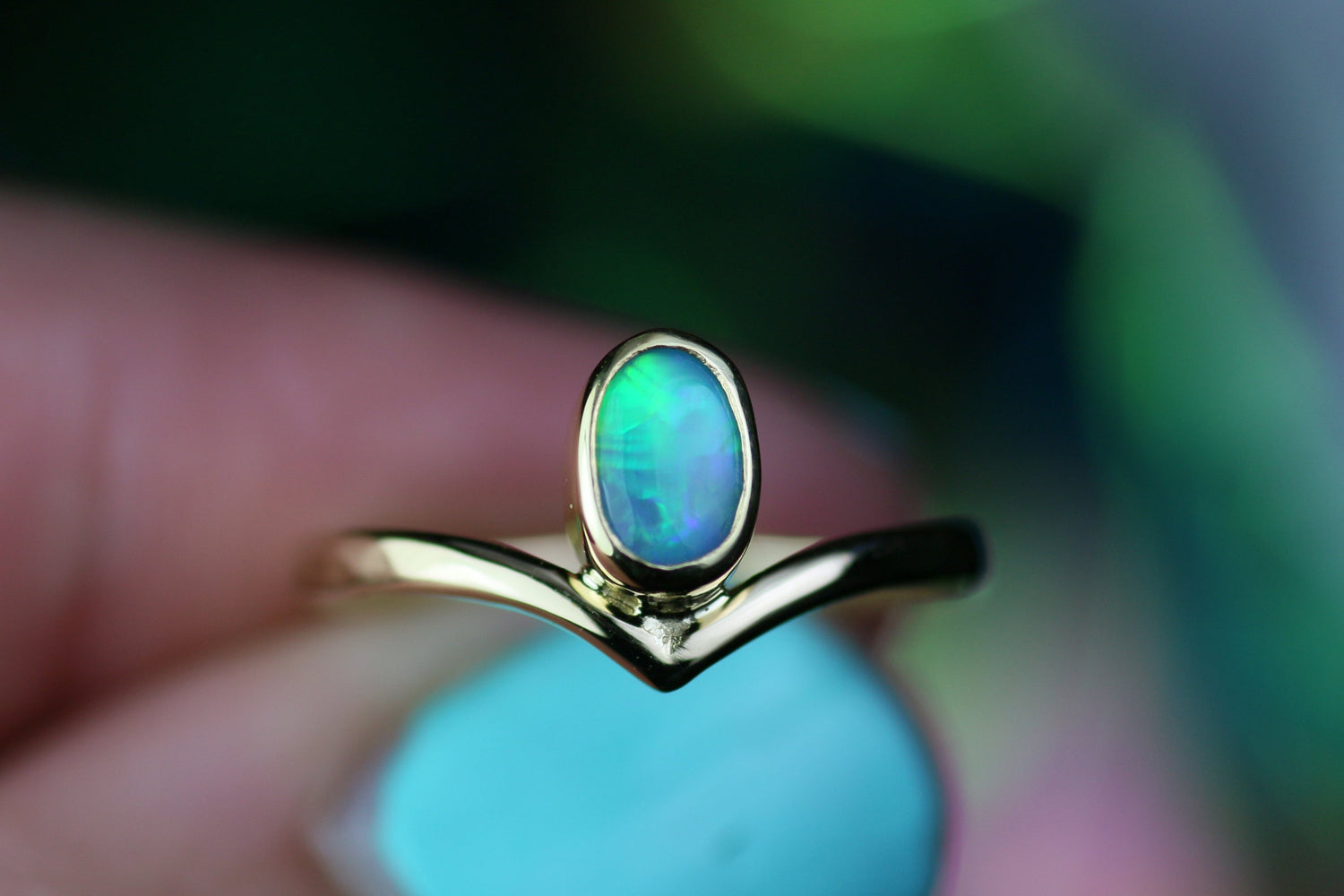 AUREA LAGUNA Opalring aus 18K Gelbgold · Ringgrösse EU 50