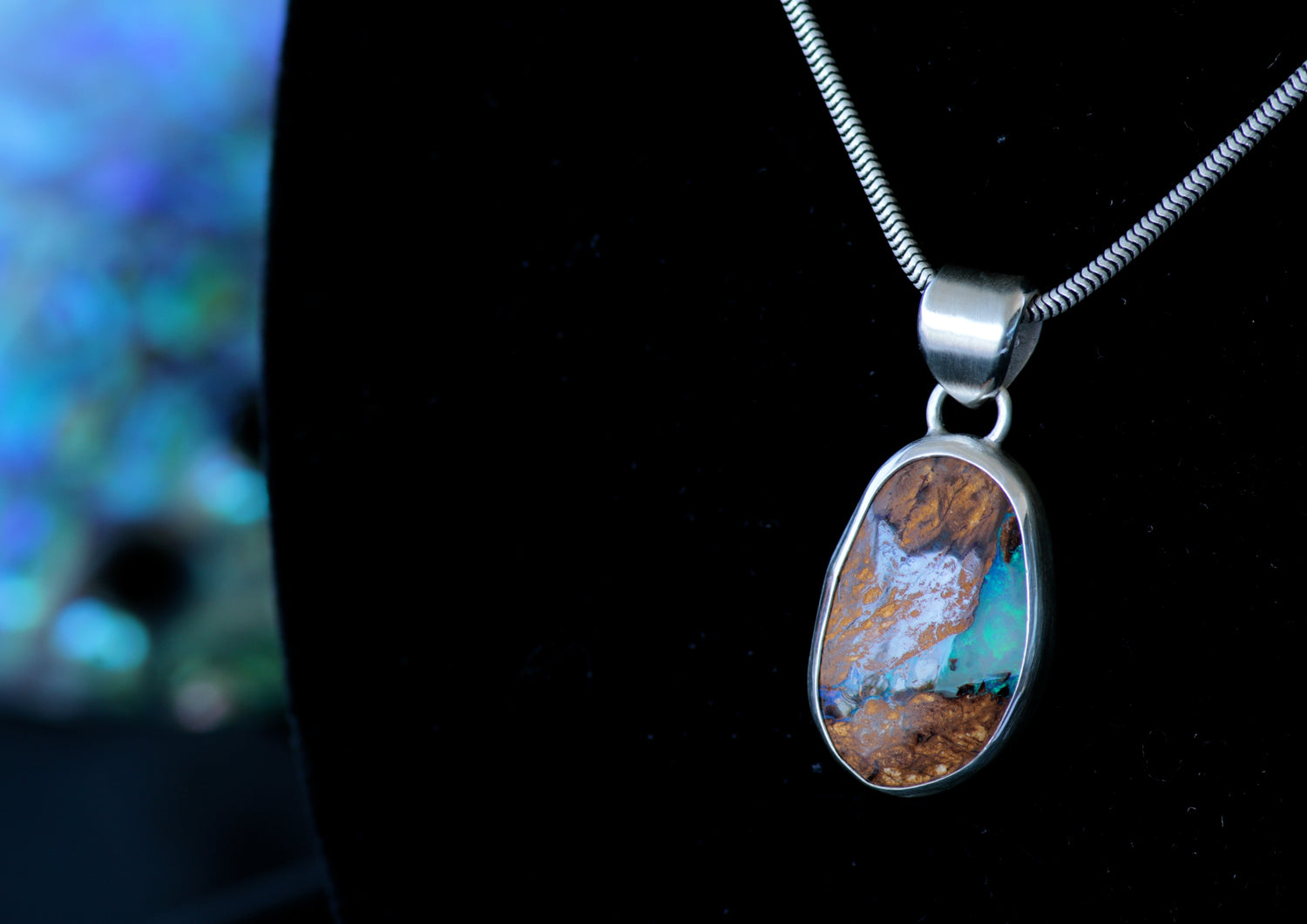 AVALON Anhänger • Designer Silberanhänger 925 mit australischem Matrixopal · Unikat