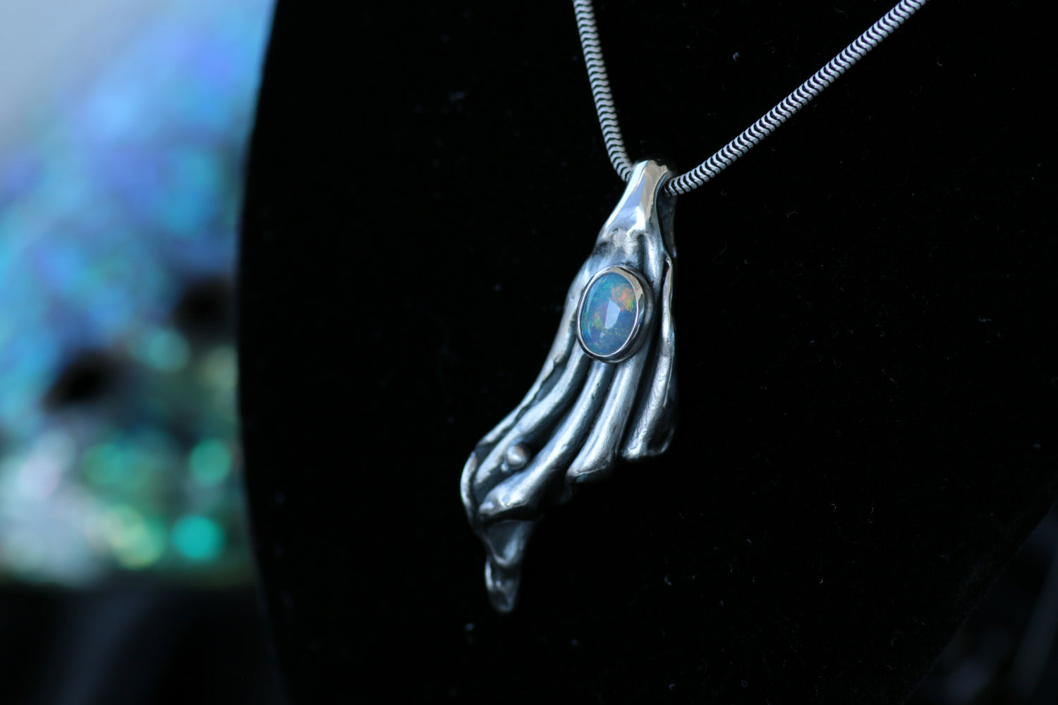 AVELIA Anhänger – Designer Anhänger aus 925 Silber mit Opal | Unikat