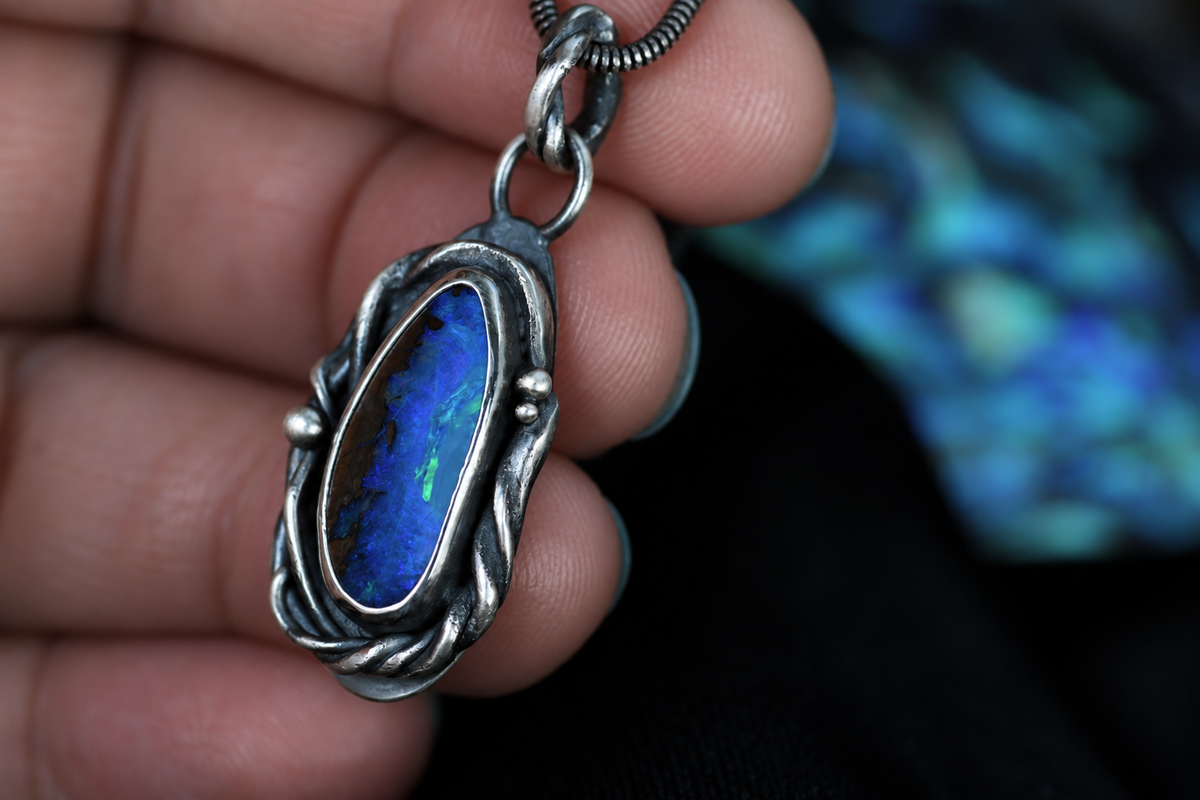 IKARIA • Opal Pendant made of 925 Silver · Unique Piece