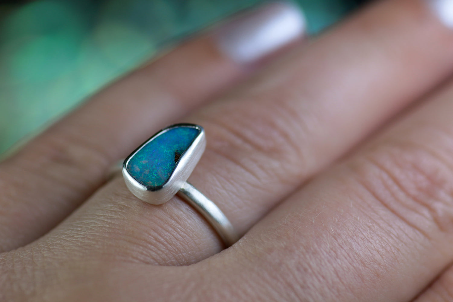 MAREA Ring • Designer Silberring 925 mit australischem Opal · Ringgrösse EU 57