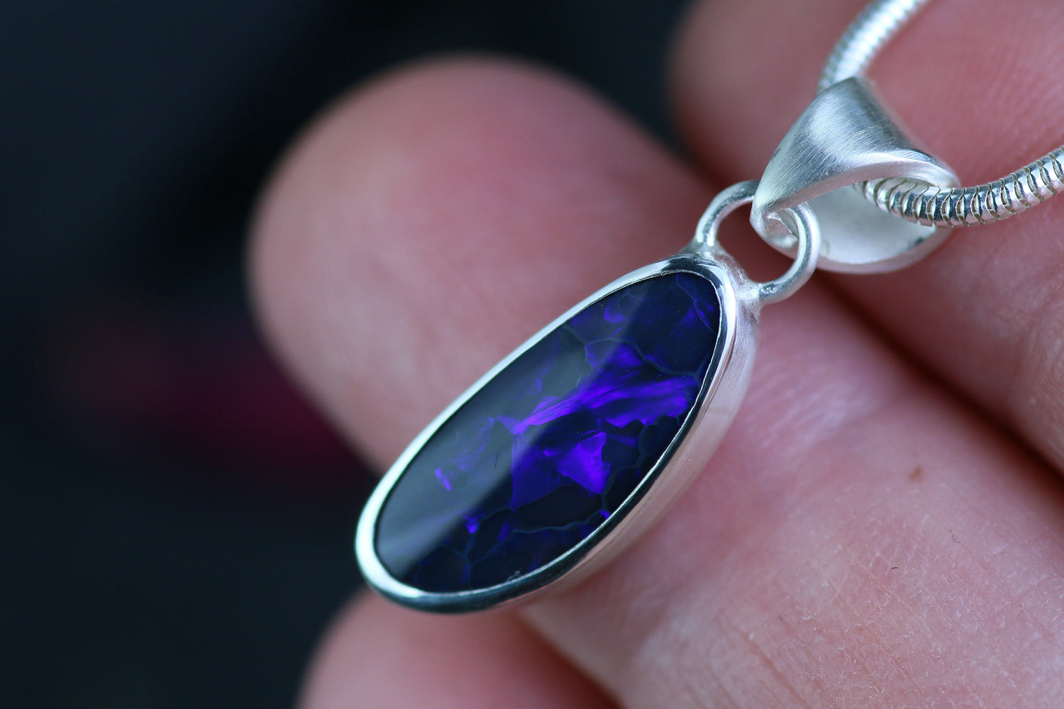 SOLIS OBSCURA Black Opal Unikat-Anhänger aus Silber 925