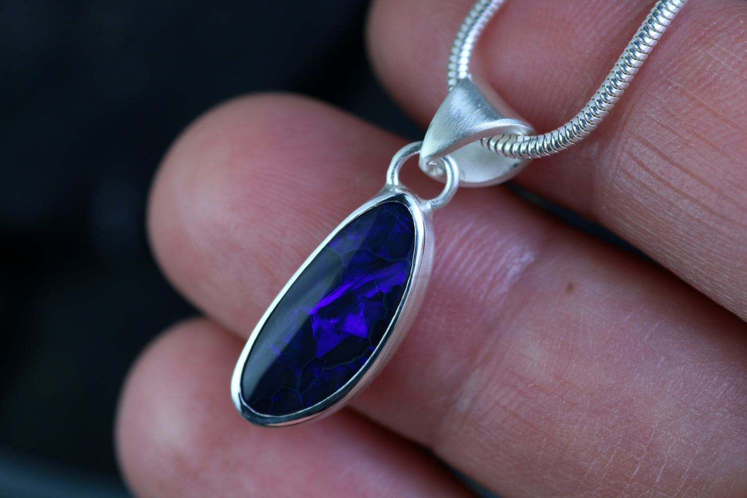 SOLIS OBSCURA Black Opal Unikat-Anhänger aus Silber 925
