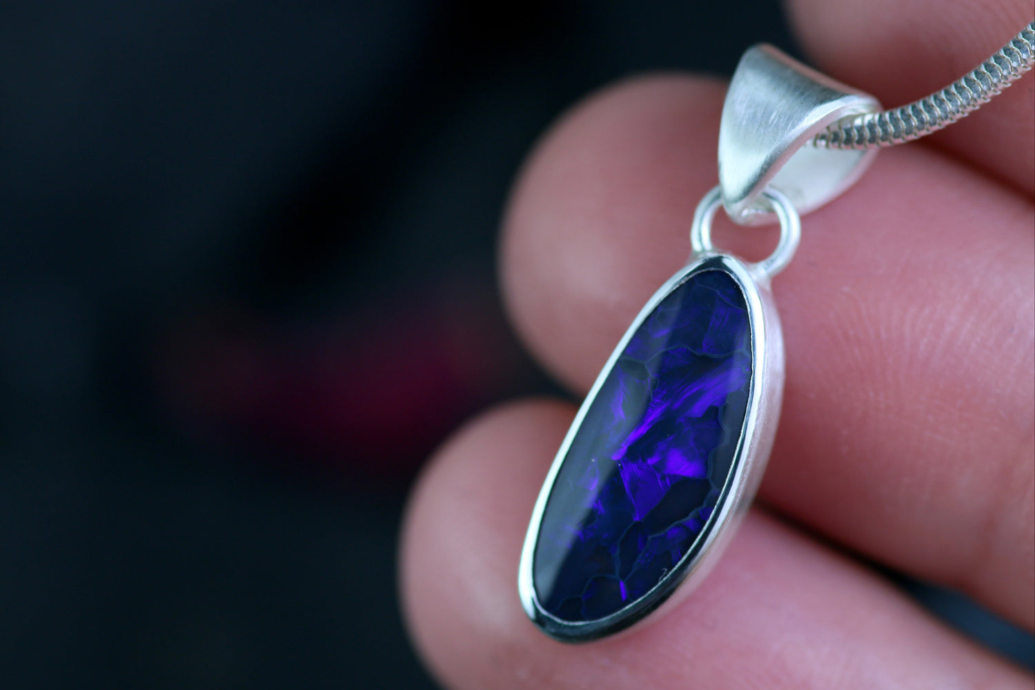 SOLIS OBSCURA Black Opal Unikat-Anhänger aus Silber 925