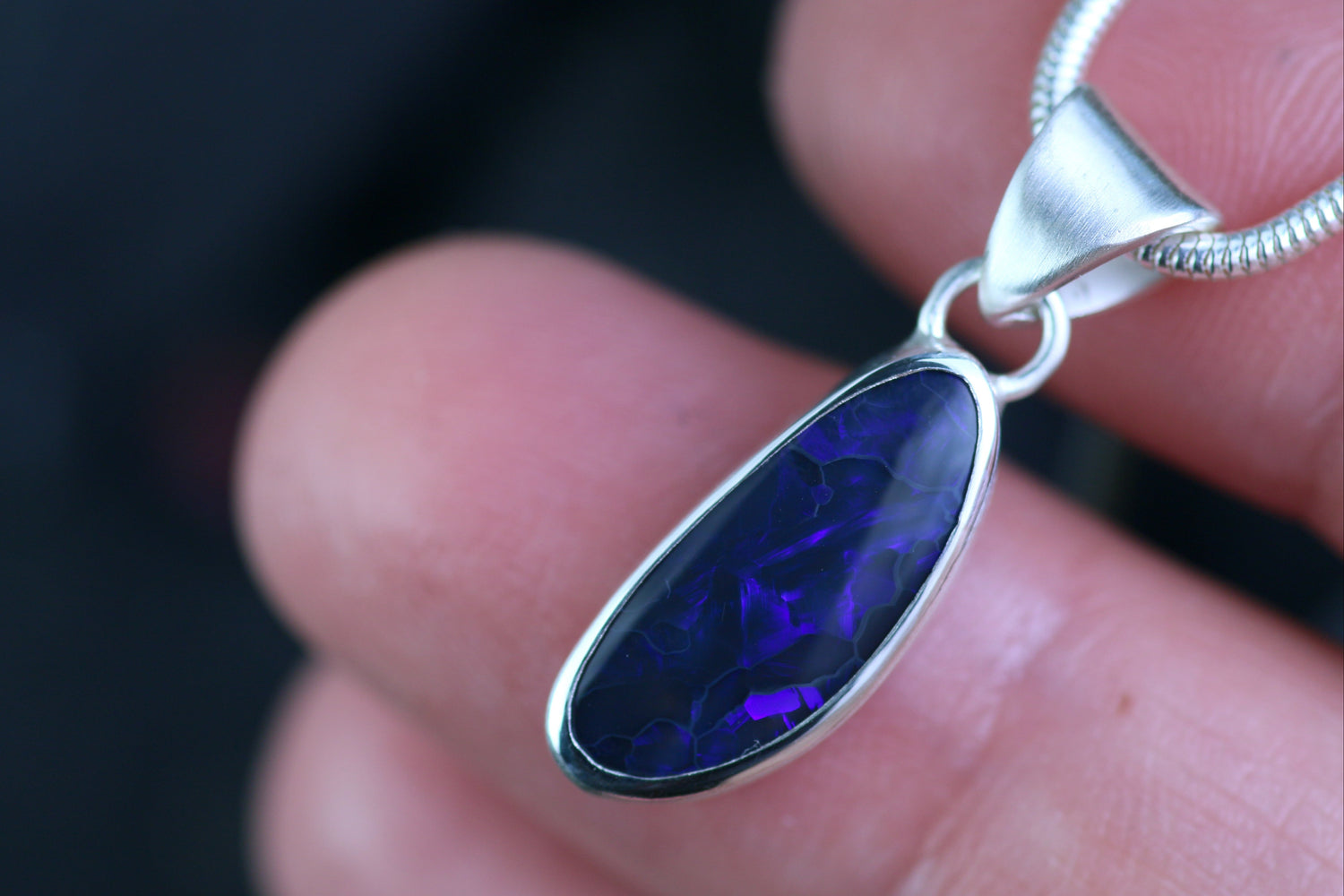 SOLIS OBSCURA Black Opal Unikat-Anhänger aus Silber 925
