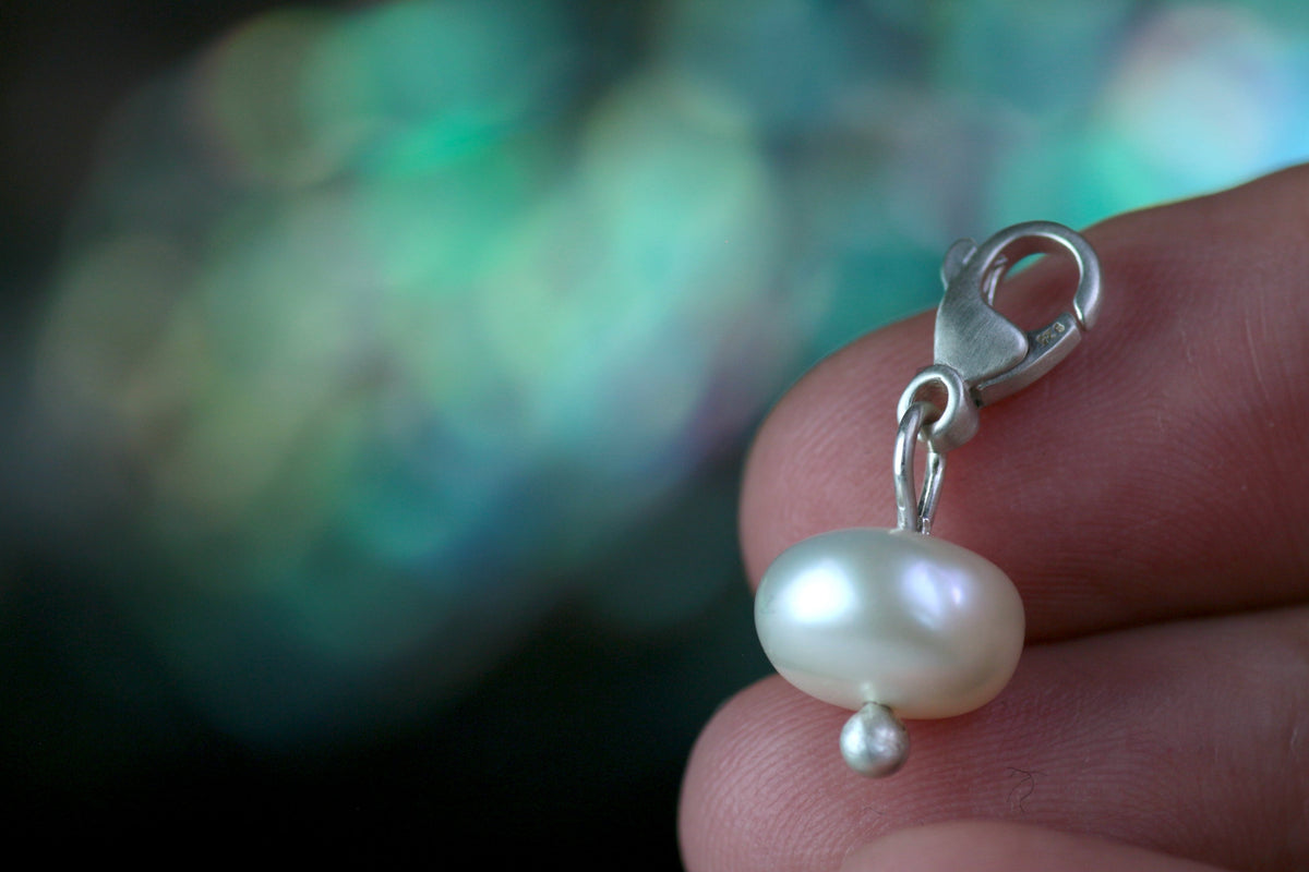 PERLA Charm • Silberanhänger aus 925 Silber mit echter Perle