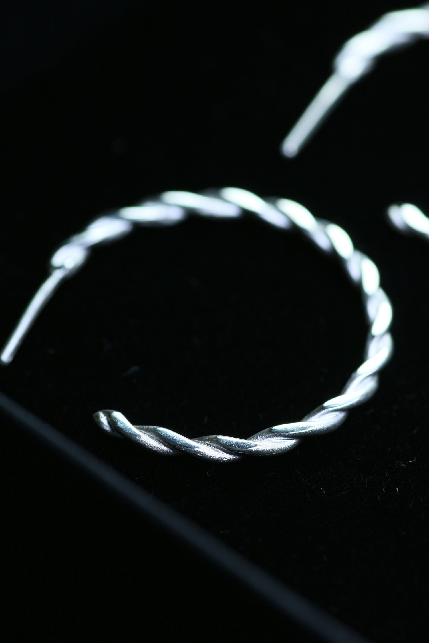 SPIRA Creolen · Silber 925 · Grosse gedrehte Spiralohrringe mit Statement-Charakter