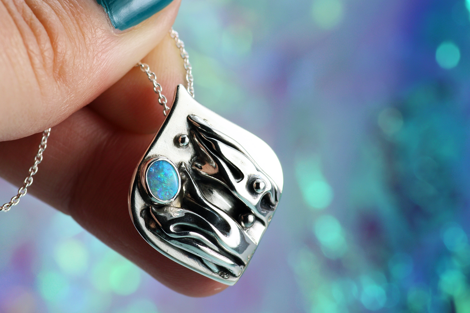 OASIS Silberanhänger mit grünblauem Lightning Ridge Opal