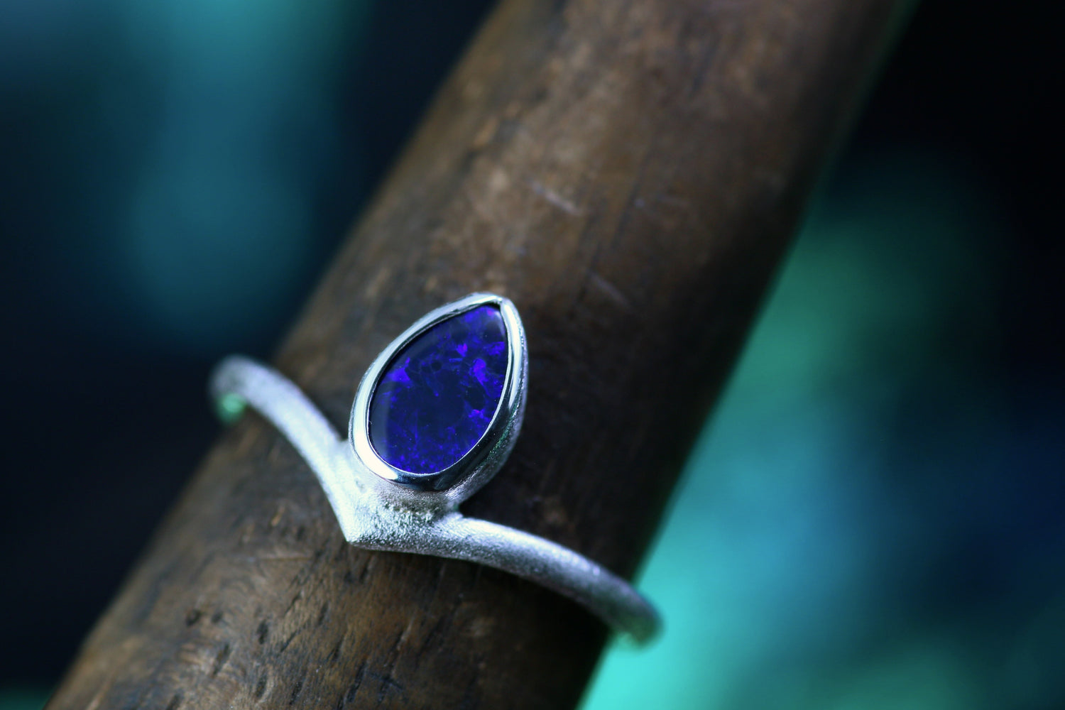 LACRIMA INDIGO Black Opal Ring aus Silber 925 · Ringgrösse EU 50 - 51