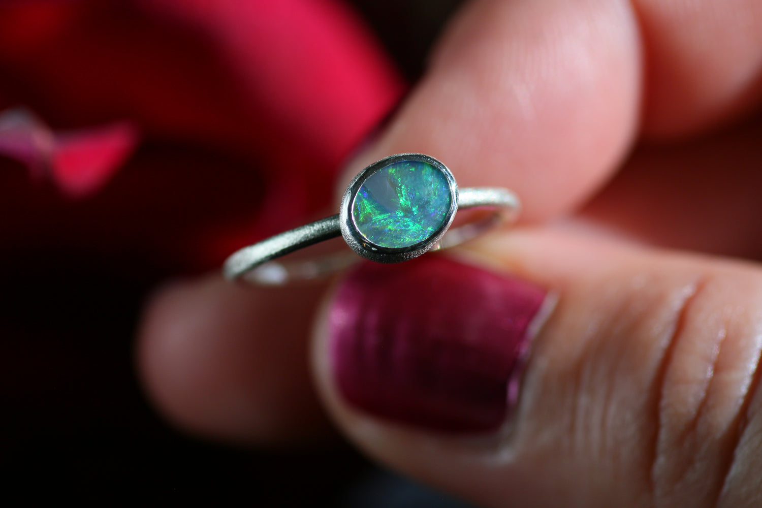 AURA Black Opal Ring aus Silber 925 · Ringgrösse EU 56
