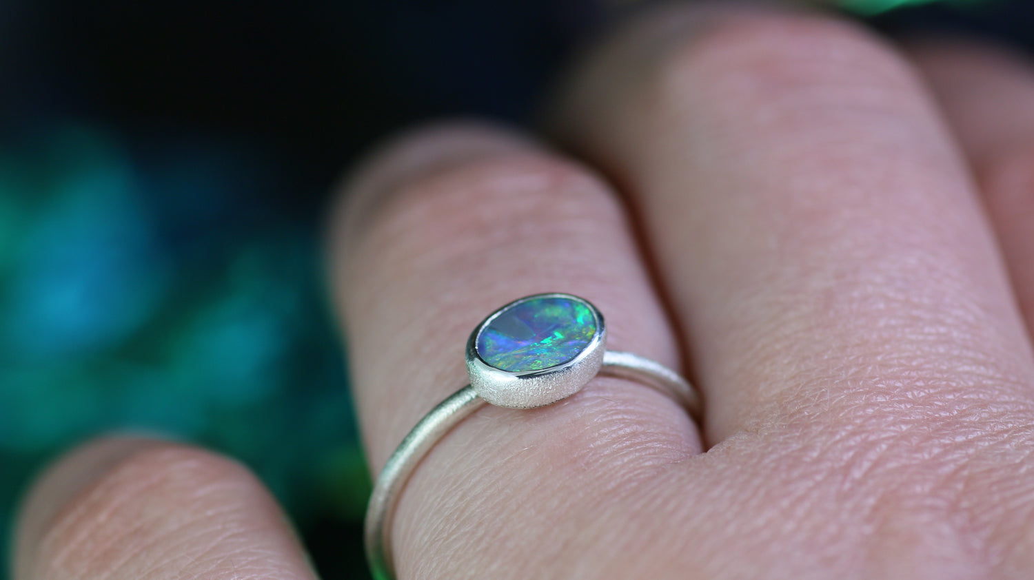 AURA Black Opal Ring aus Silber 925 · Ringgrösse EU 56