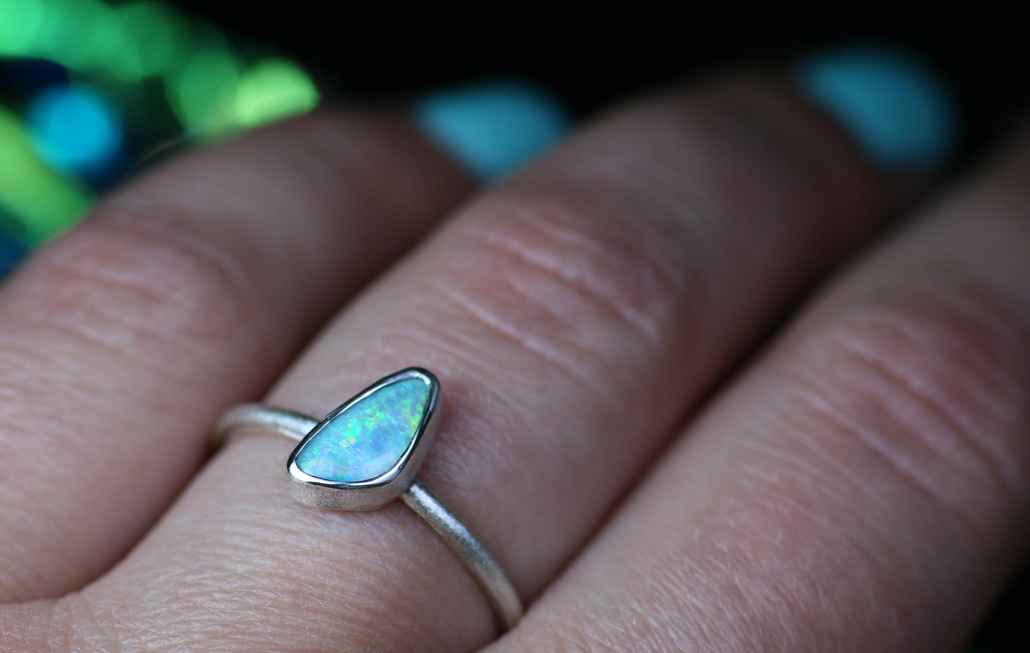 IRIS MARIS Silberring mit bezauberndem Opal · Ringgrösse EU 57 - 58
