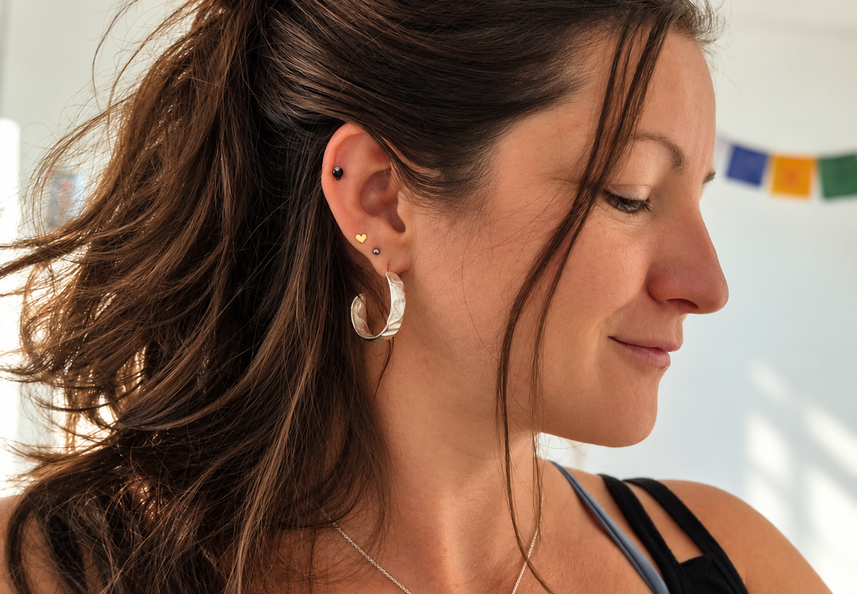 CELIA Texturierte, breite Designer-Creolen · aus Silber 925 oder 14k Massiv-Gold
