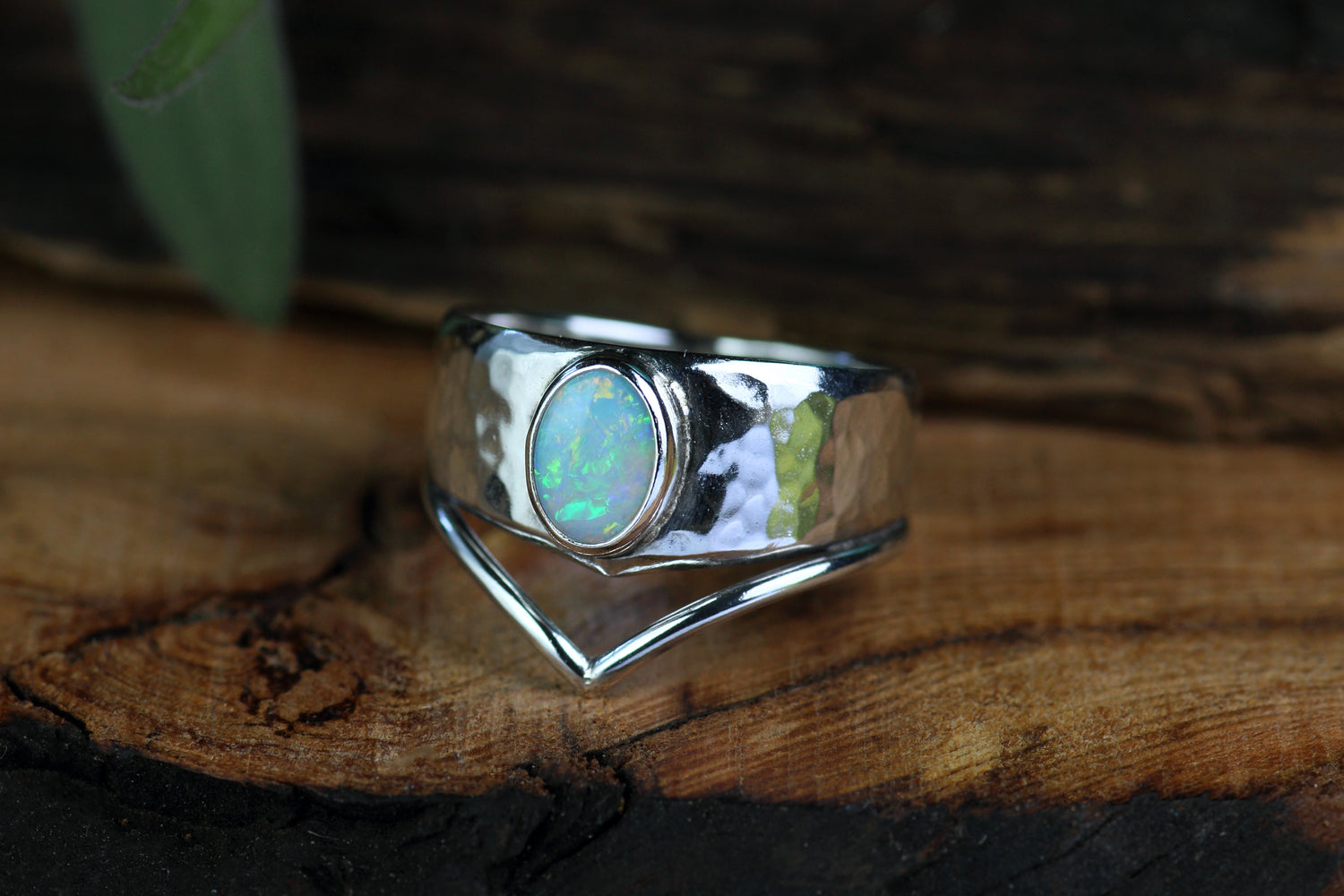 AURA LUNA Zauberhafter Boho Silberring mit Crystal Opal · EU 53
