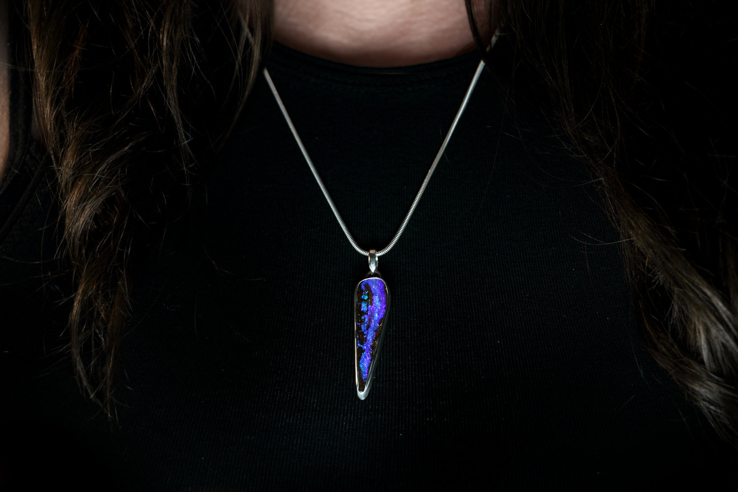 BLUE LAVA Boulder Opal Silberanhänger