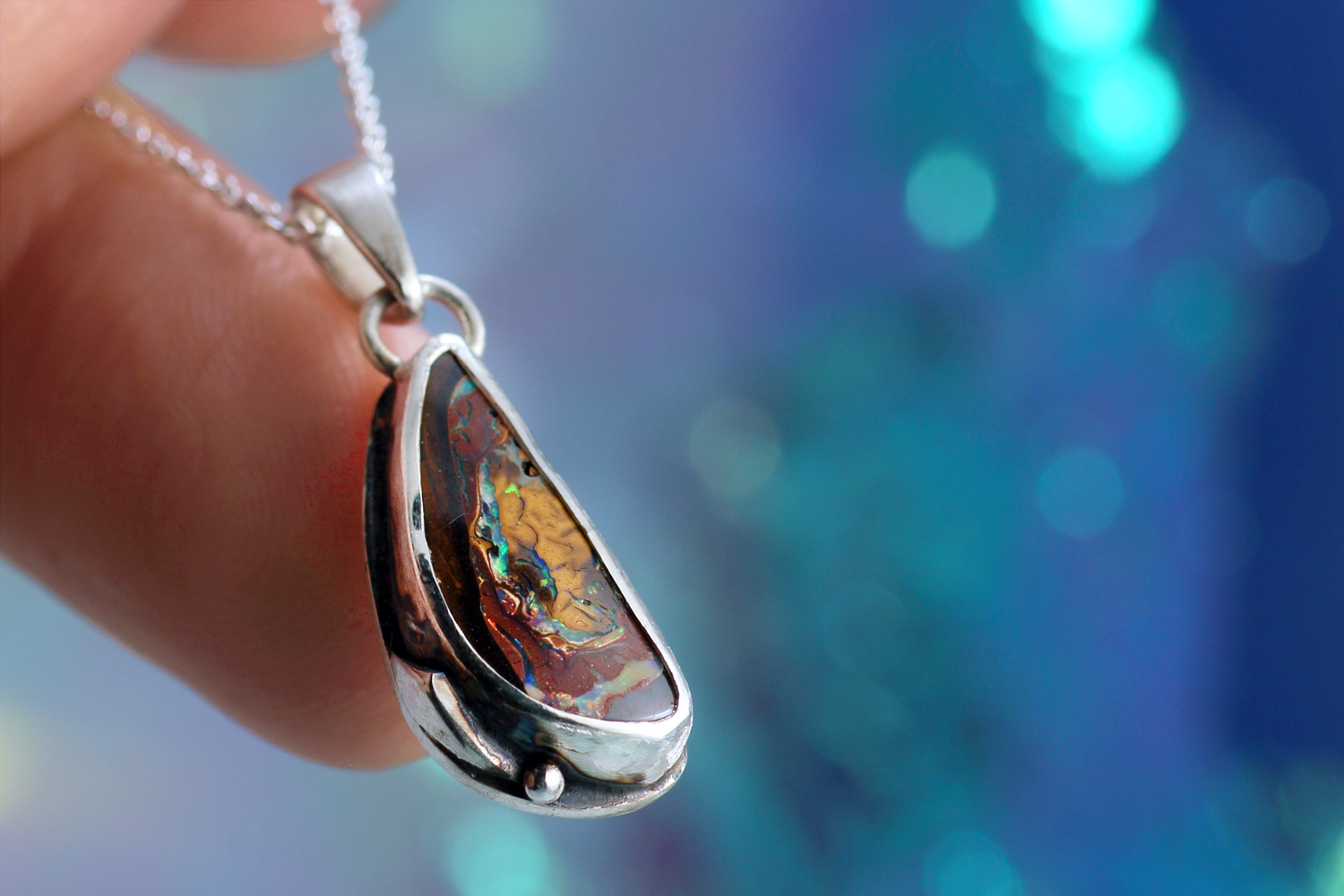 AURION Silberanhänger mit australischem Matrix Opal – Handgemachter, einzigartiger Anhänger