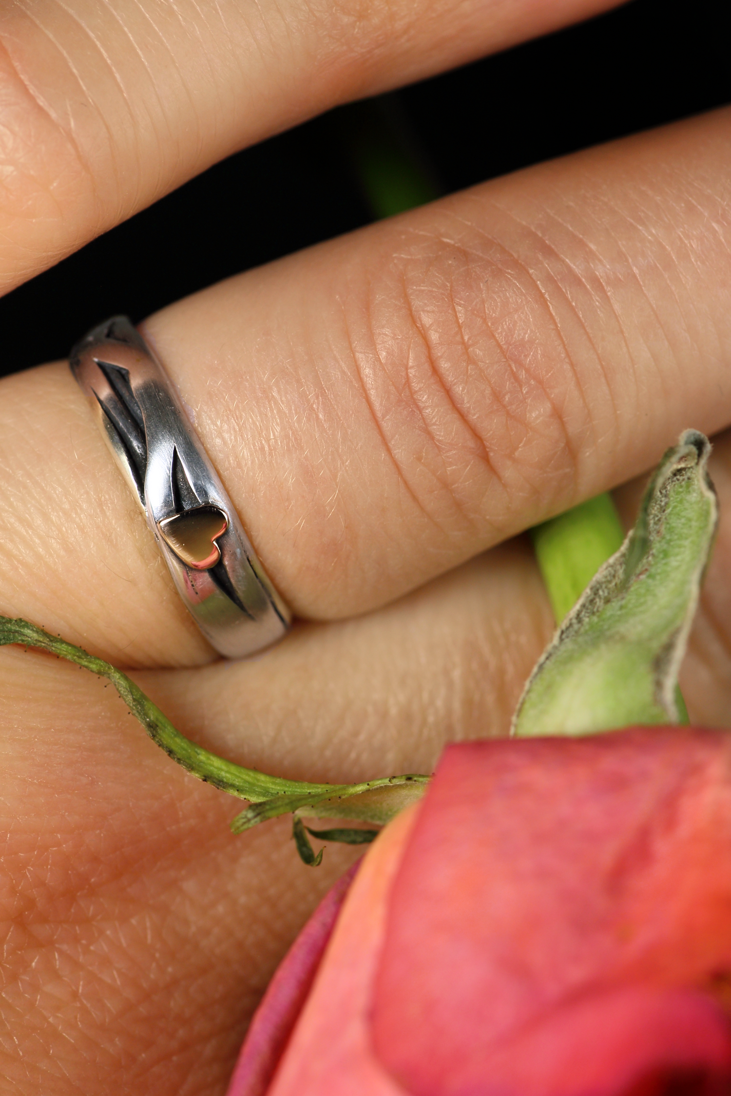 HERZ AUS GOLD Unikat Ring aus Silber 925 mit 18k Rosé Gold Heart · Ringgrösse EU 52