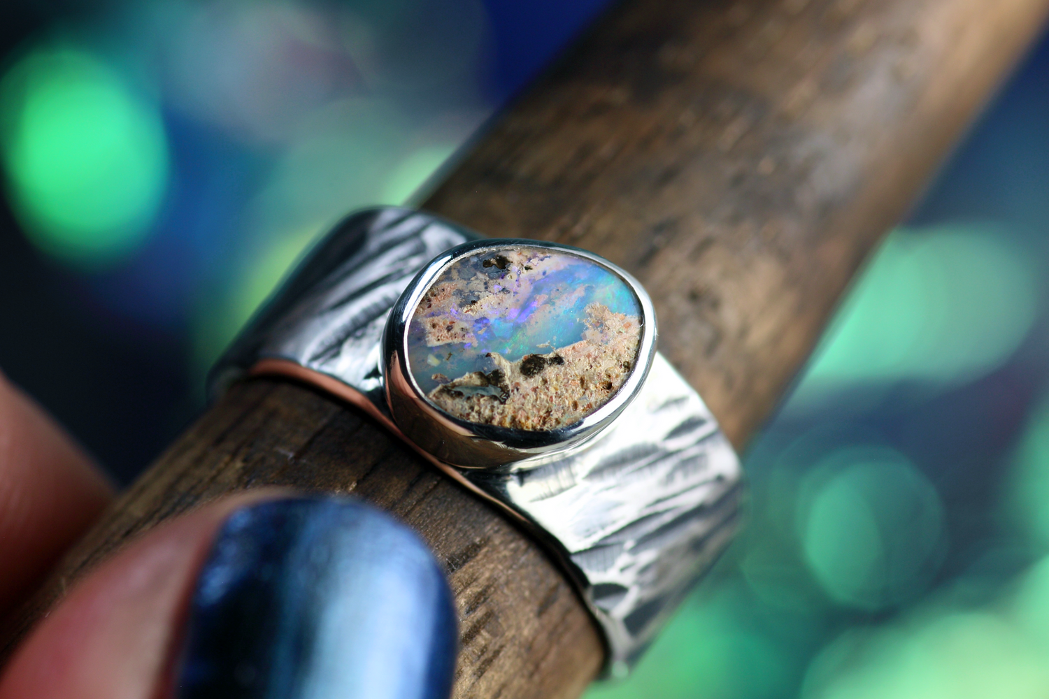 MARE IMMORTALE Boho Silberrring mit australischem Opal – Handgemachter, einzigartiger Unisex-Ring · Ringgrösse EU 59