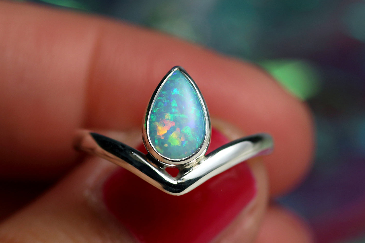 LACRIMA Boho Silberrring mit australischem Opal – Handgemachter, einzigartiger Damenring · Ringgrösse EU 52