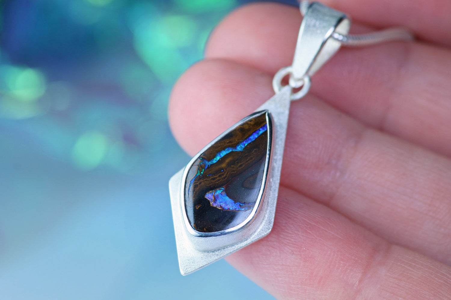 ARCANA LAGUNA Silberanhänger mit australischem Opal – Mystischer Silberschmuck