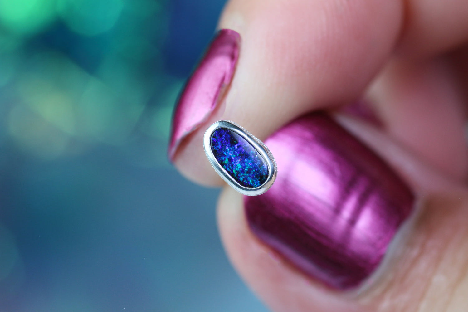 ASTRALIS ORBIS Ohrstecker aus Silber mit australischen Opalen