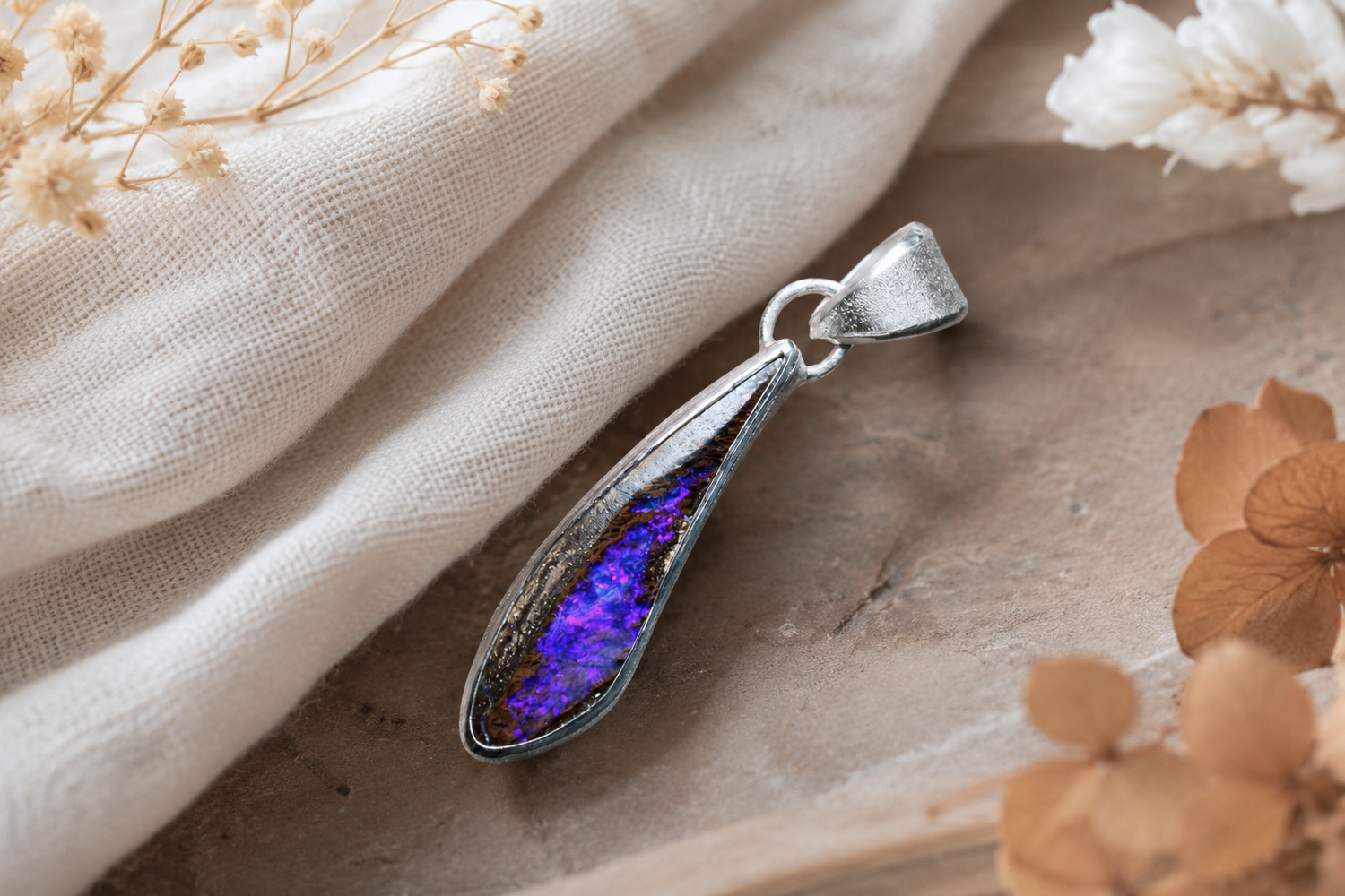 AURORA ELECTRA Silberanhänger mit australischem Boulder Opal