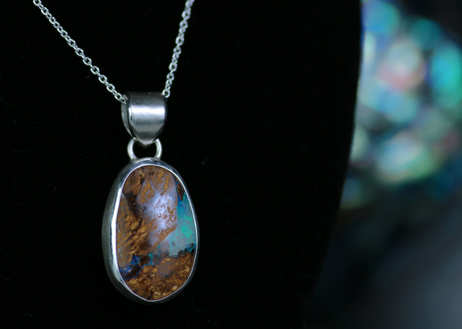AVALON Anhänger • Designer Silberanhänger 925 mit australischem Matrixopal · Unikat