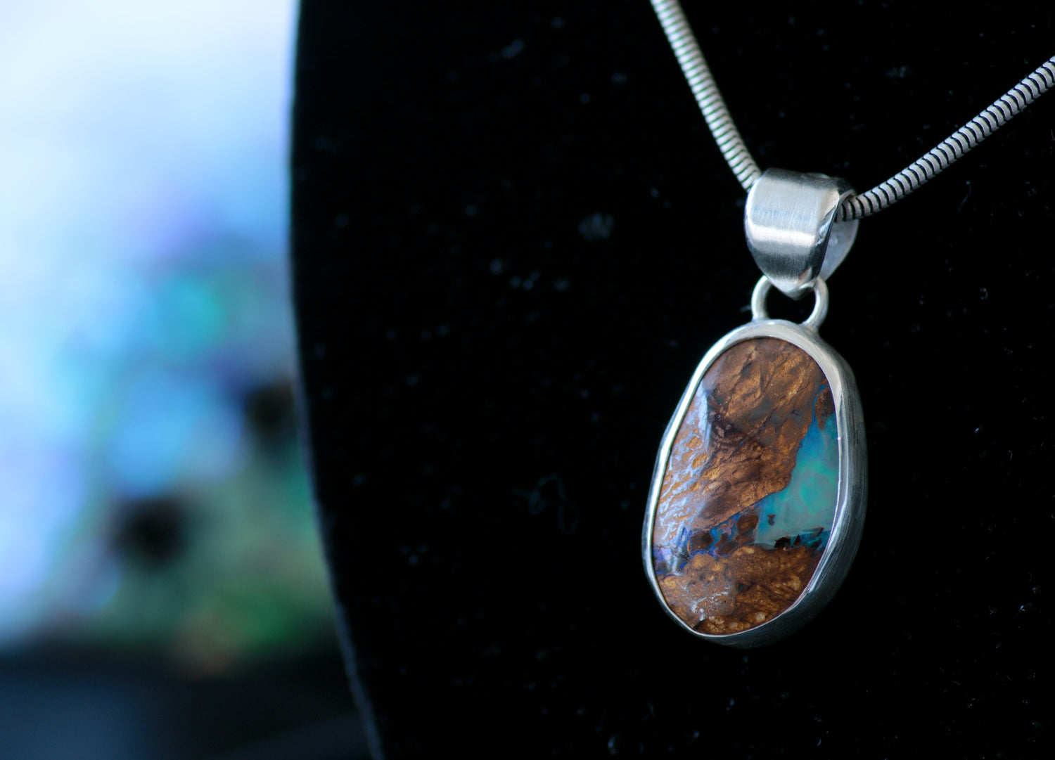 AVALON Anhänger • Designer Silberanhänger 925 mit australischem Matrixopal · Unikat