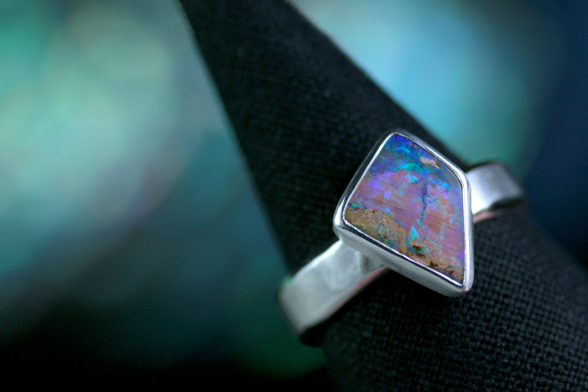 CALISTA • Designer Silberring 925 mit australischem Opal · Unikat