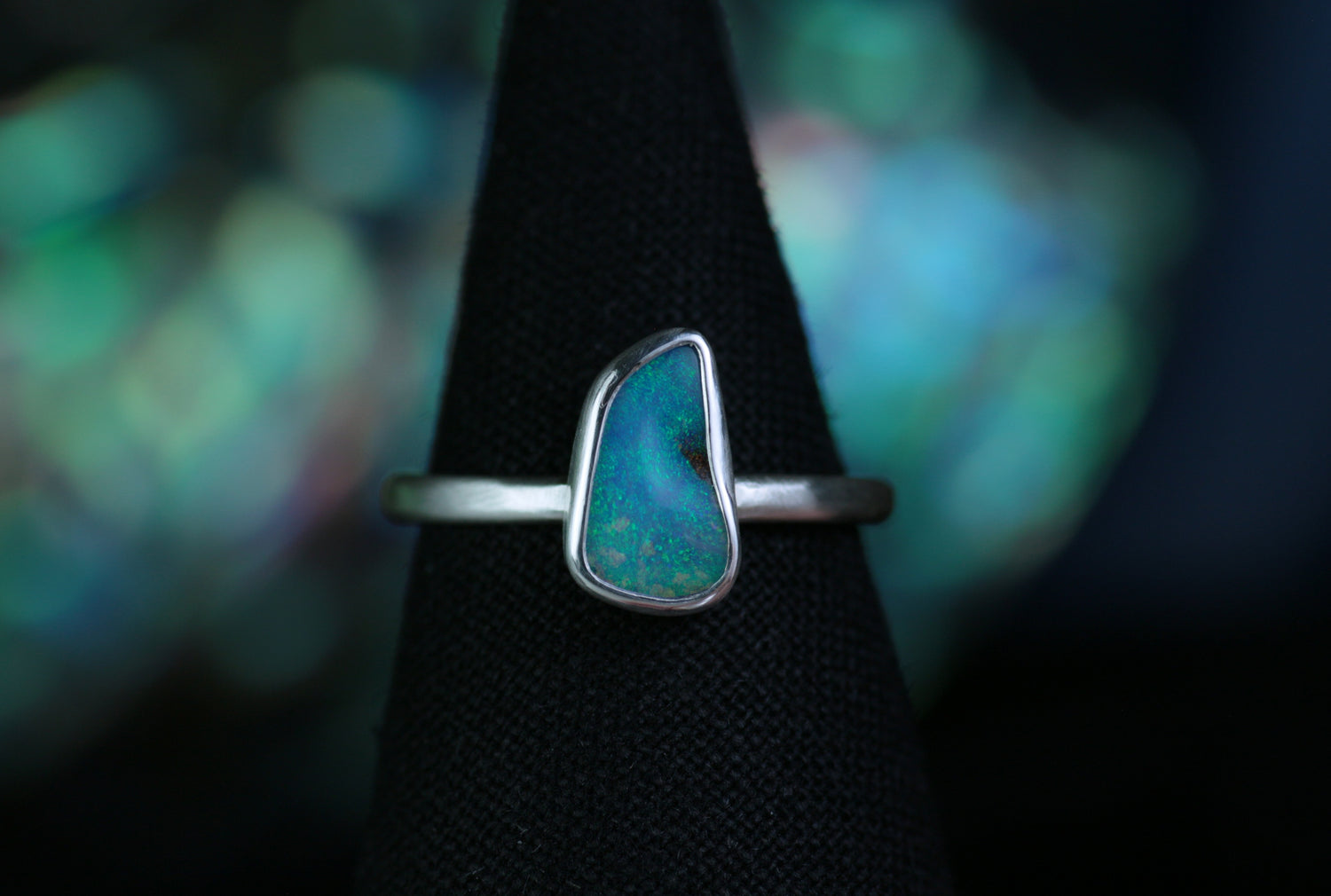MAREA Ring • Designer Silberring 925 mit australischem Opal · Ringgrösse EU 57