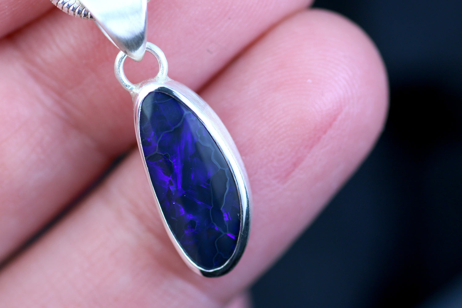 SOLIS OBSCURA Black Opal Unikat-Anhänger aus Silber 925