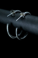 ORBIT Creolen aus Silber 925 mit Satin Finish · 30 mm · Silver Hoops