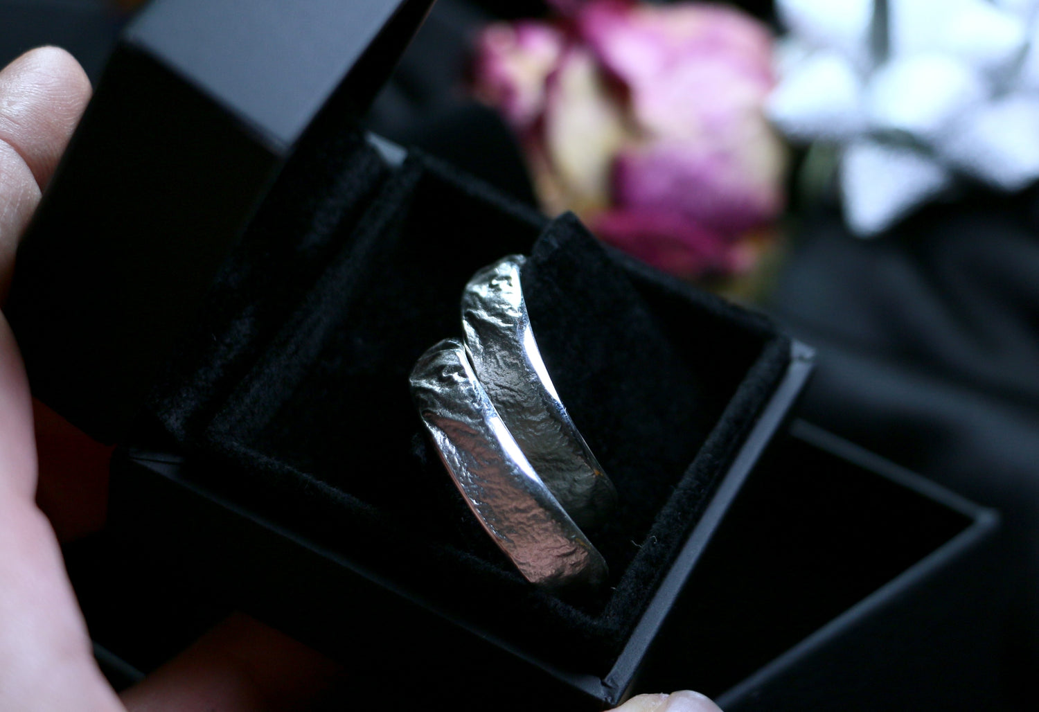 CELIA Texturierte, breite Designer-Creolen · aus Silber 925 oder 14k Massiv-Gold