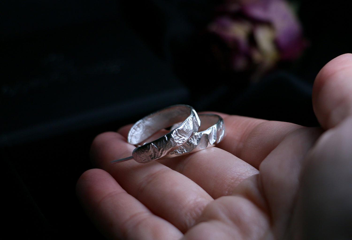 CELIA Texturierte, breite Designer-Creolen · aus Silber 925 oder 14k Massiv-Gold