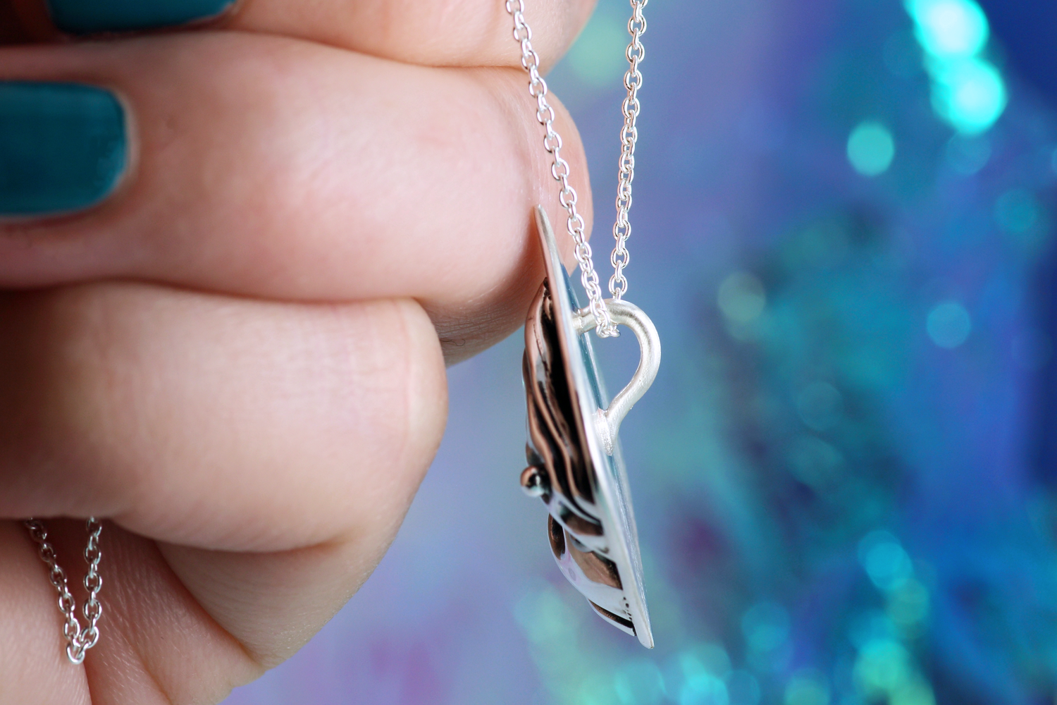 OASIS Silberanhänger mit grünblauem Lightning Ridge Opal