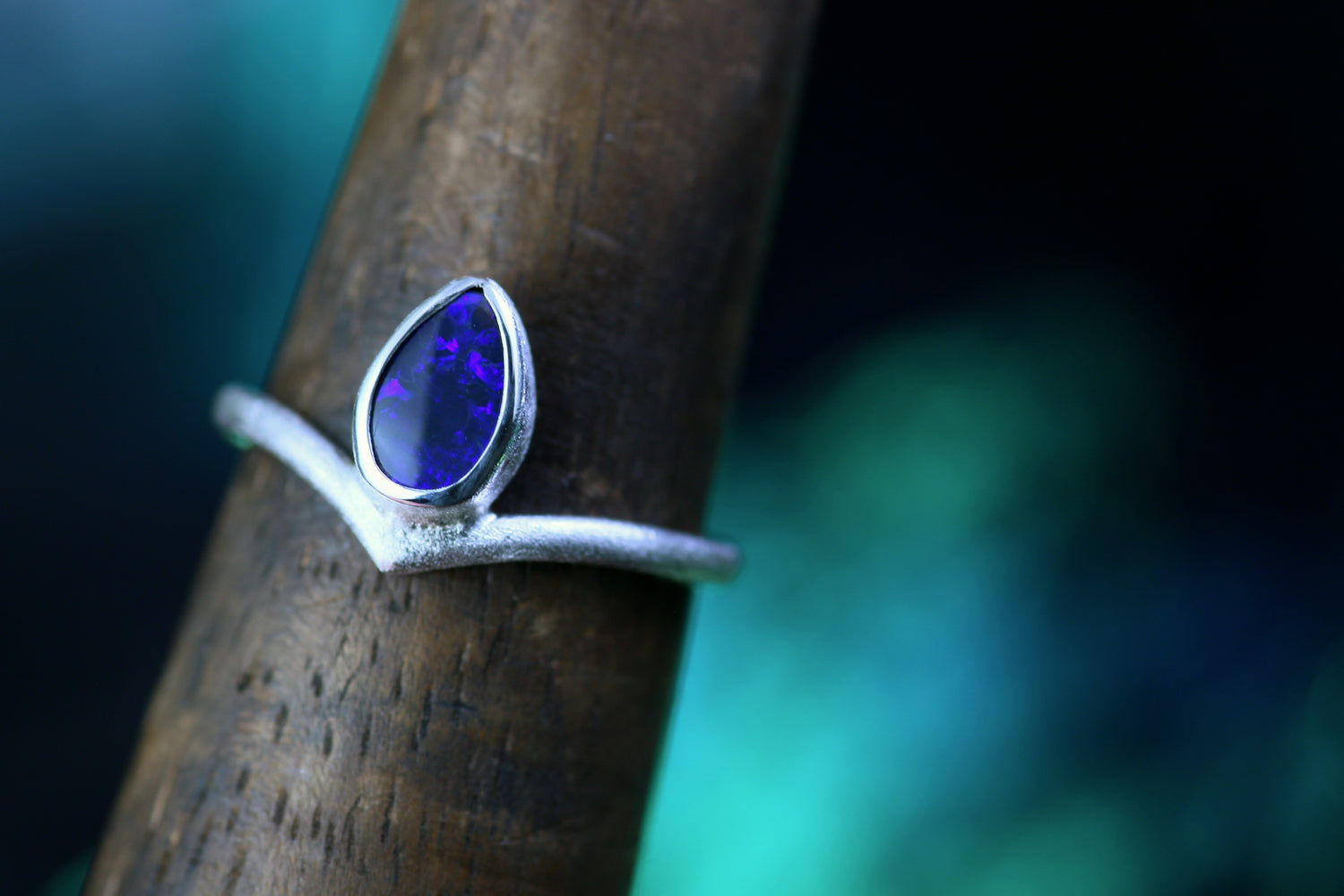 LACRIMA INDIGO Black Opal Ring aus Silber 925 · Ringgrösse EU 50 - 51